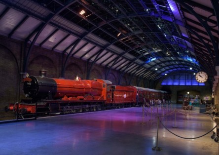 Harry Potter Warner Bros. Studio Tour London with Private Return Transport
