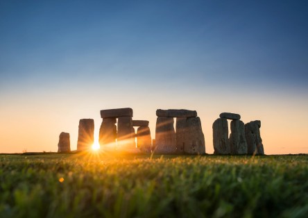 Luxury Bath and Stonehenge Tour From London