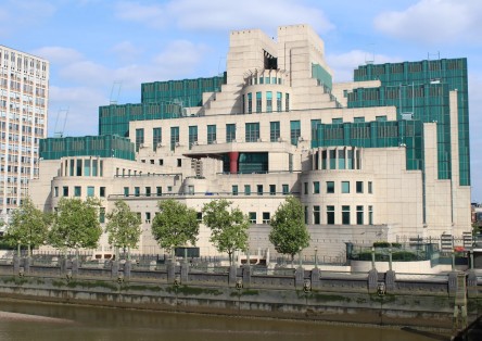 James Bond Walking Tour
