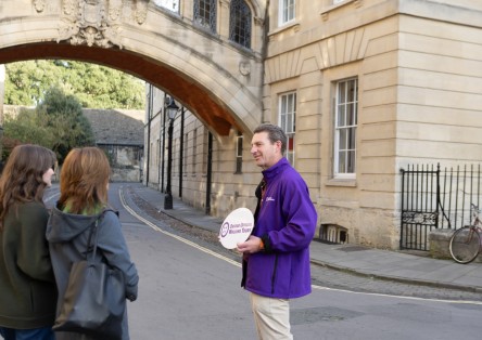 Official Oxford University and City Walking Tour with Optional College Visit