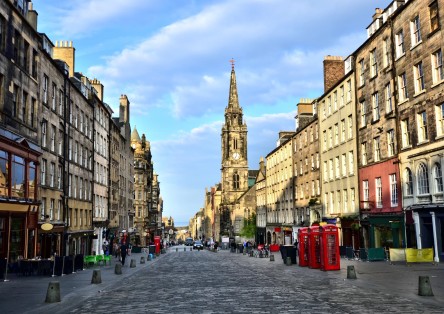 Tagesausflug nach Edinburgh mit Bustour und Eintritt zum Edinburgh Castle
