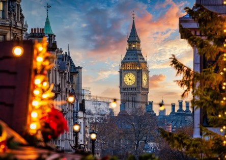 London’s Sights & Sounds on Christmas Day with St Paul’s Entry
