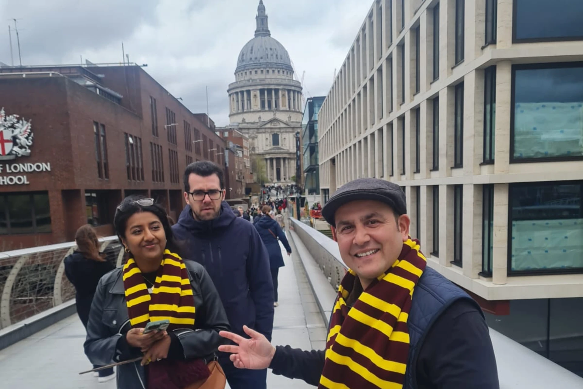 Harry Potter Filming Locations Private Black Cab Tour with Hotel Pick Up