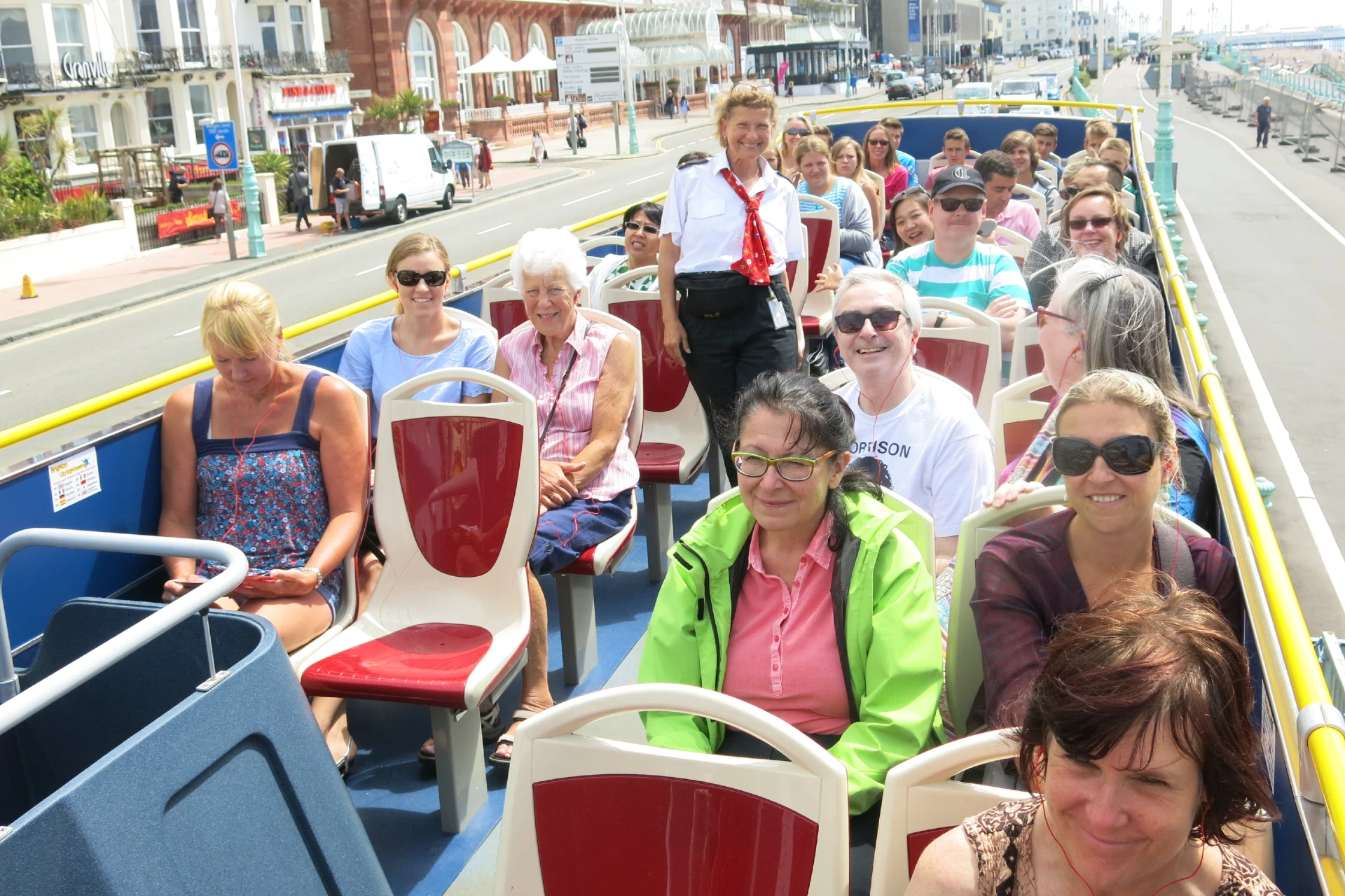 Hop-on Hop-off Bus Tour of Brighton
