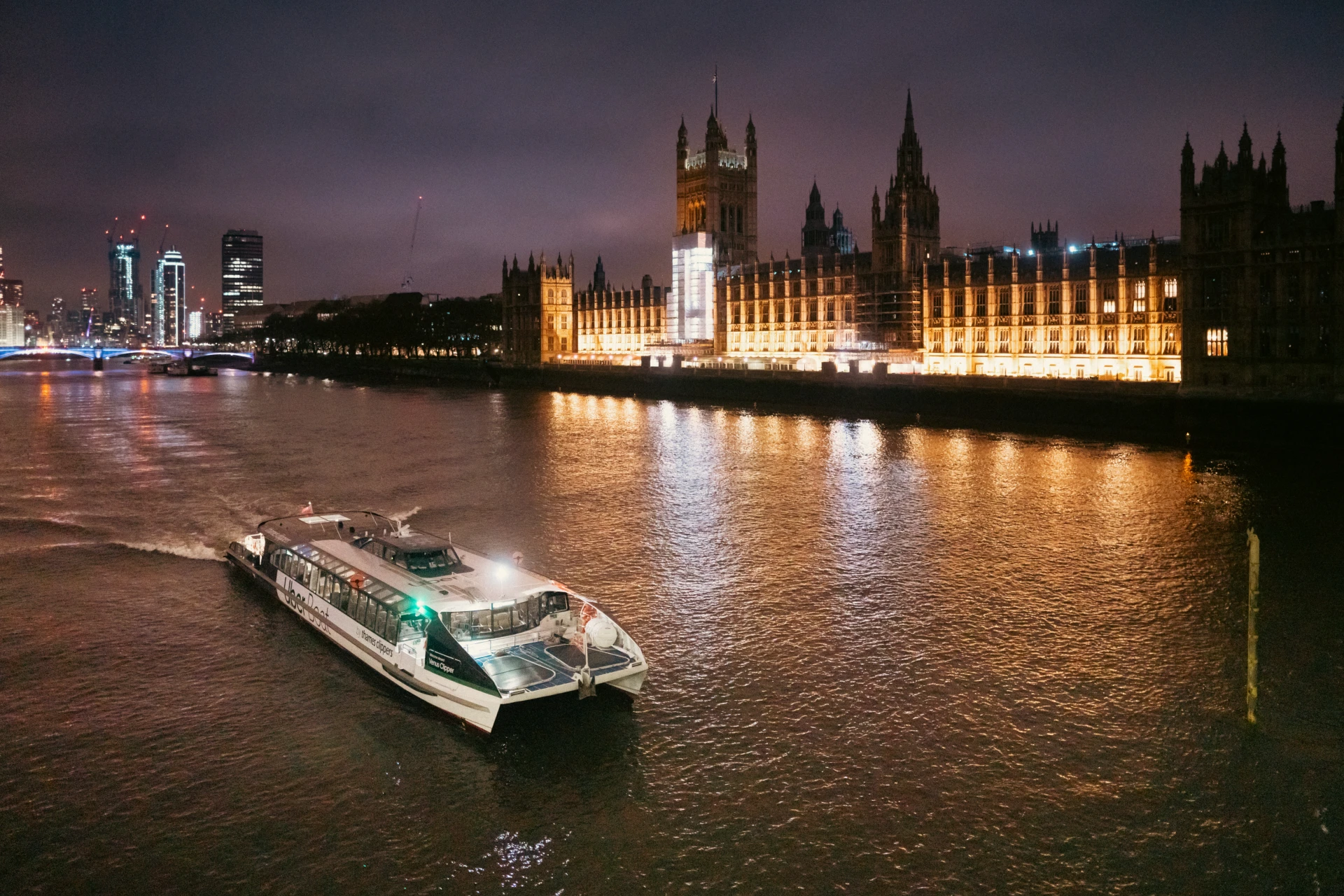 Uber Boat at House of Parliament