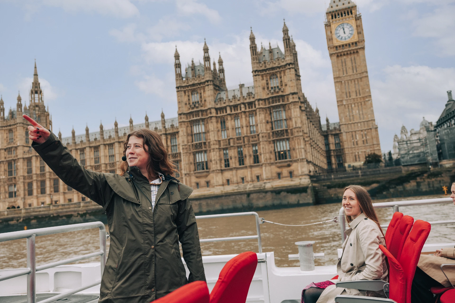 Tower of London Cruise Guide with Houses of Parliament