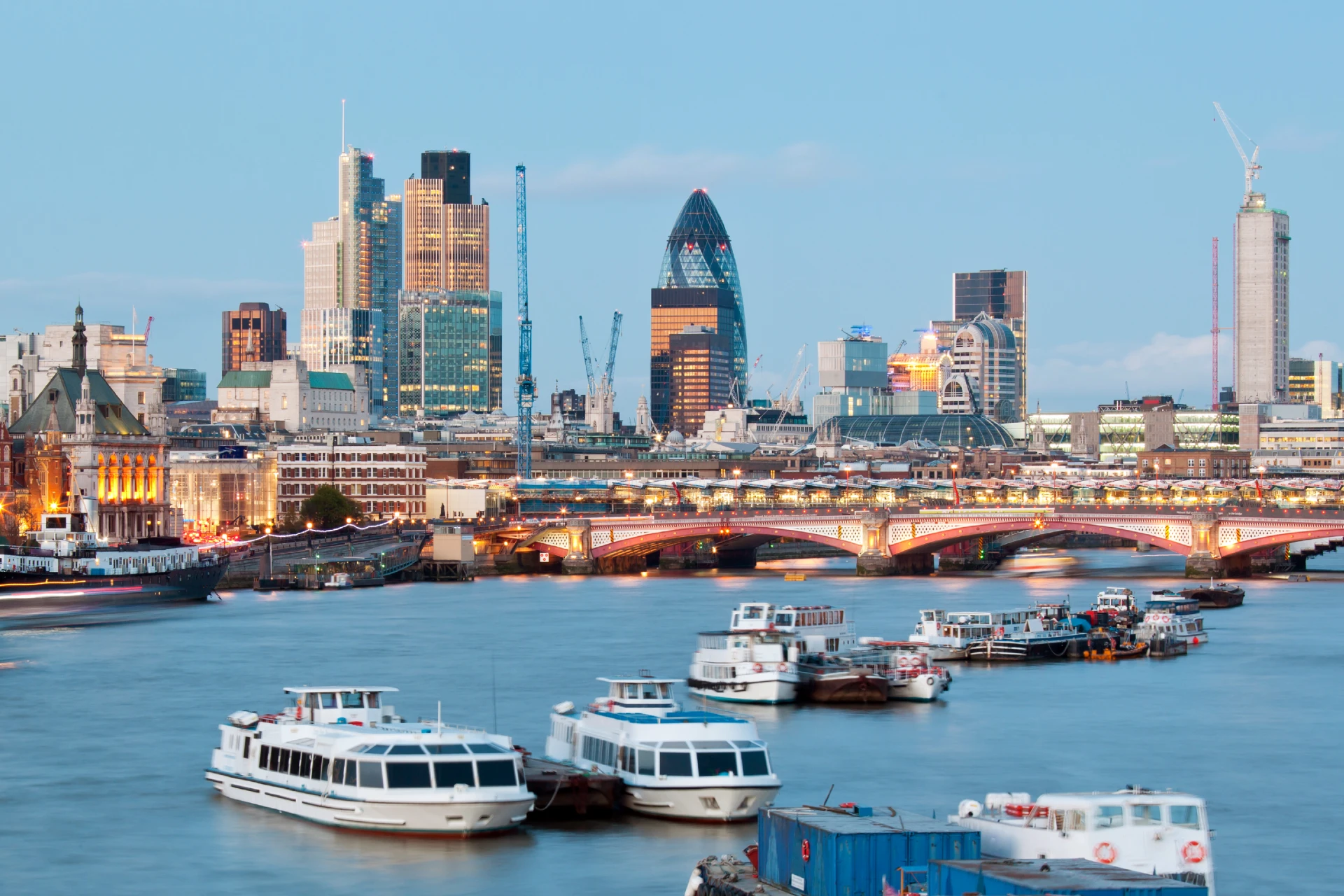 Sightseeing Cruise on the Thames