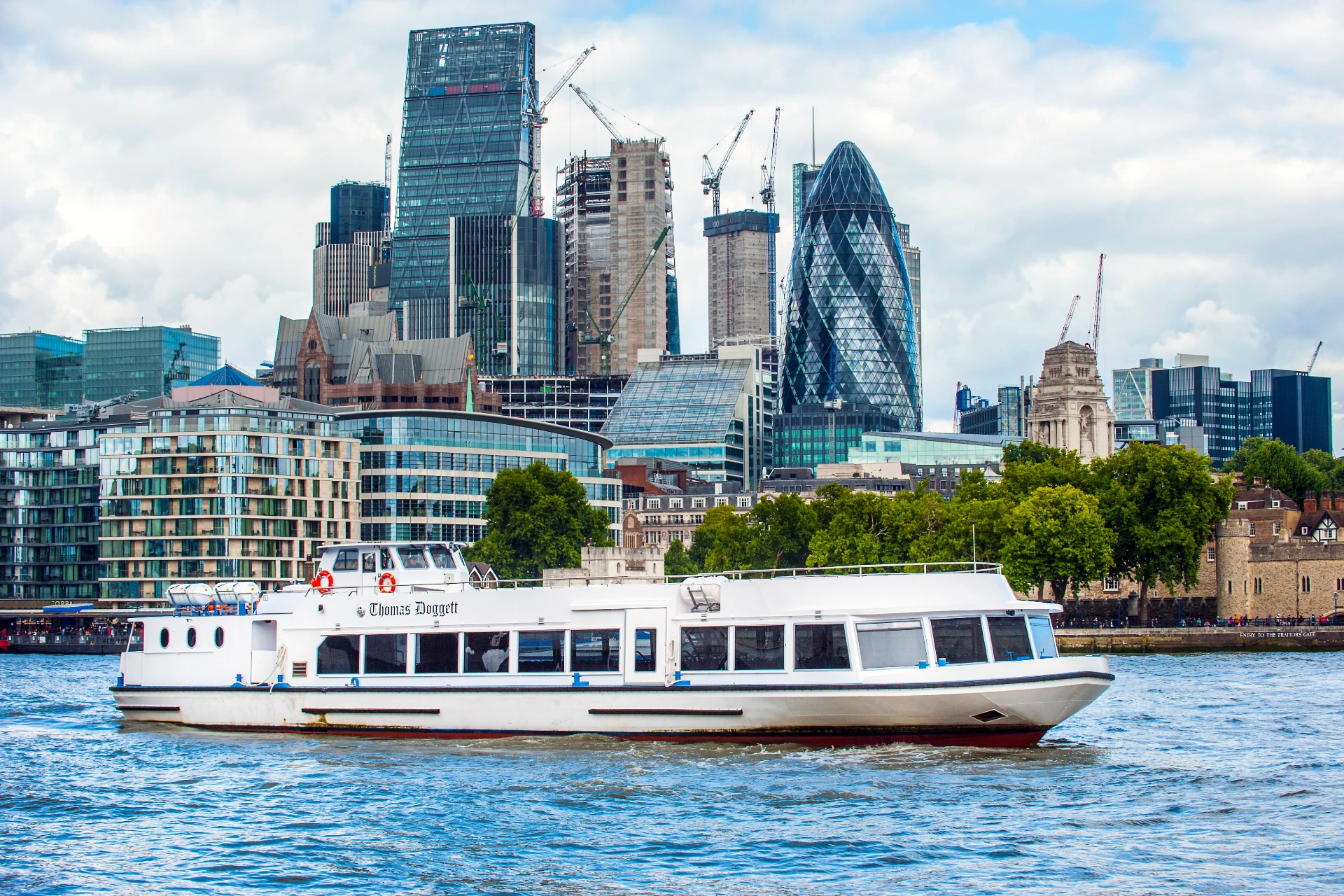Sightseeing Cruise on the Thames