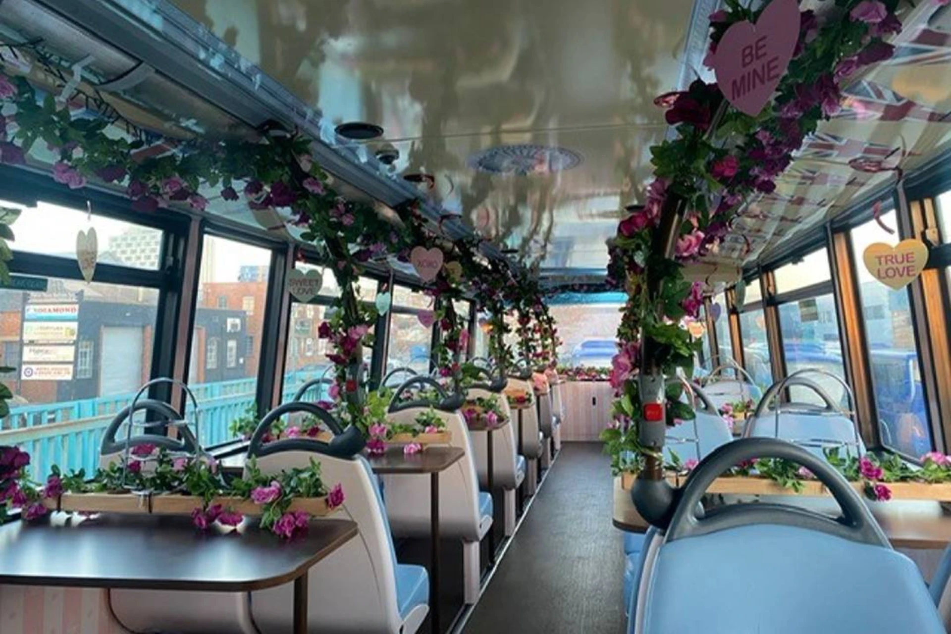 Wimbledon Afternoon Tea Bus Tour