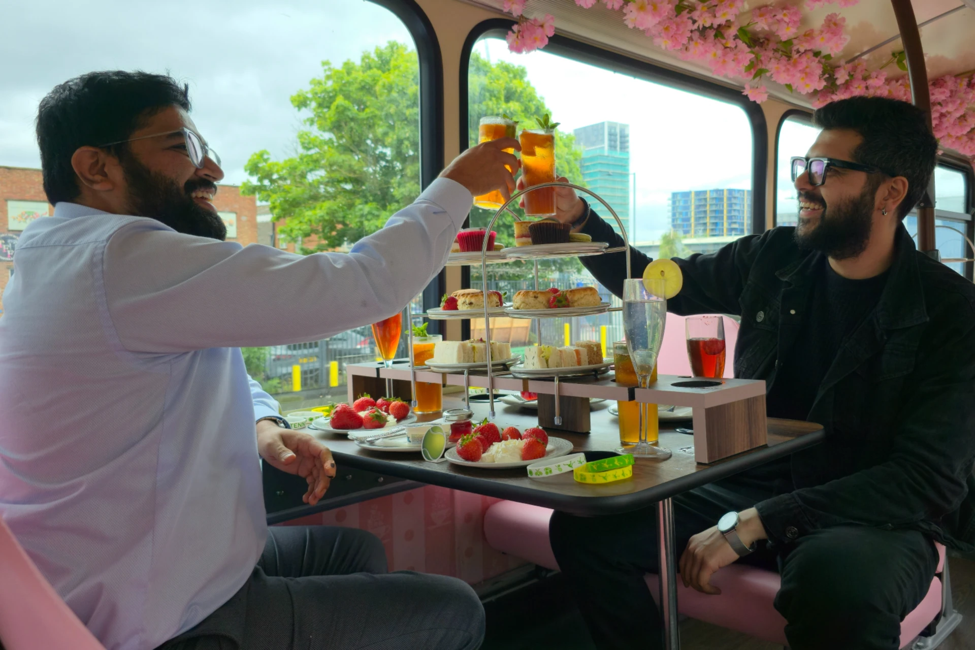 Wimbledon Afternoon Tea Bus Tour