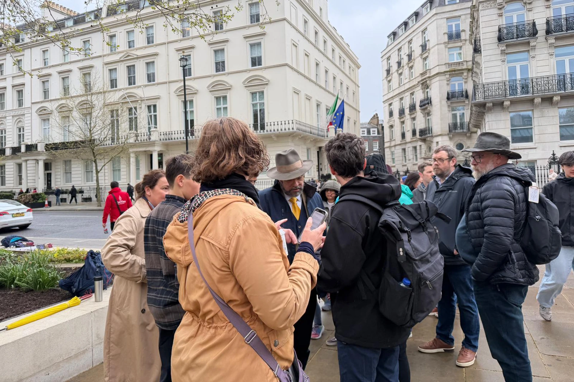 Guide with Customers
