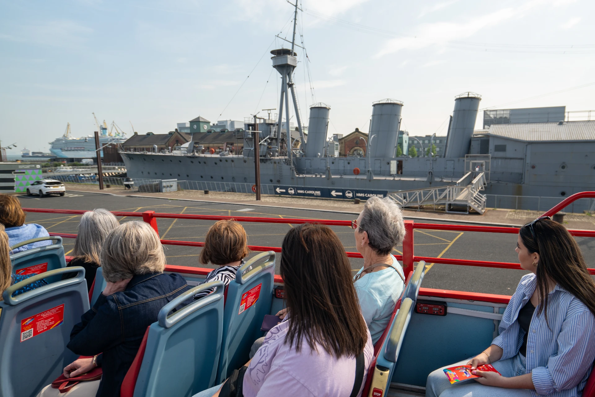 Hop-on Hop-off Bus Tour Belfast