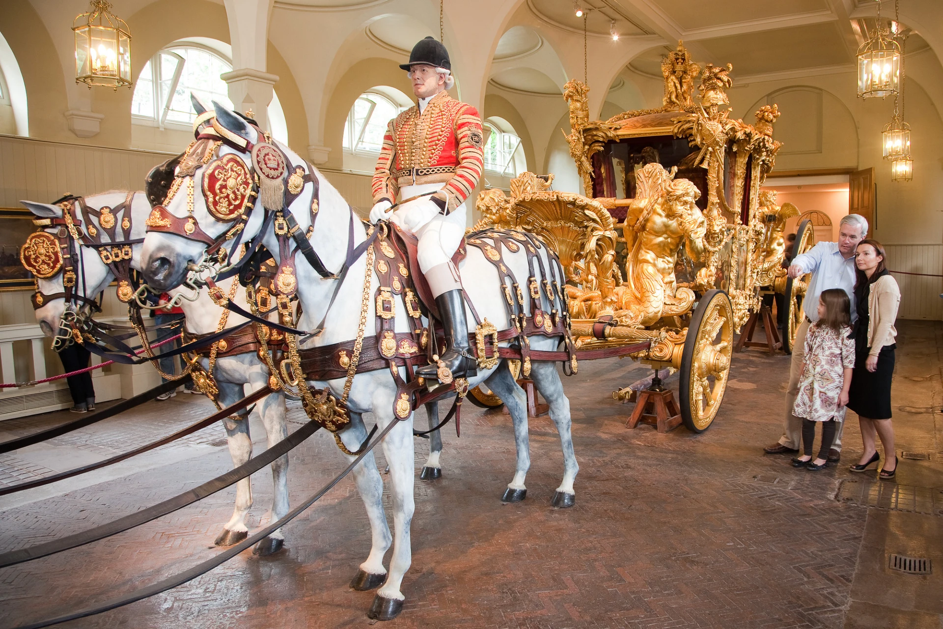 Buckingham Palace Tickets and Royal Mews