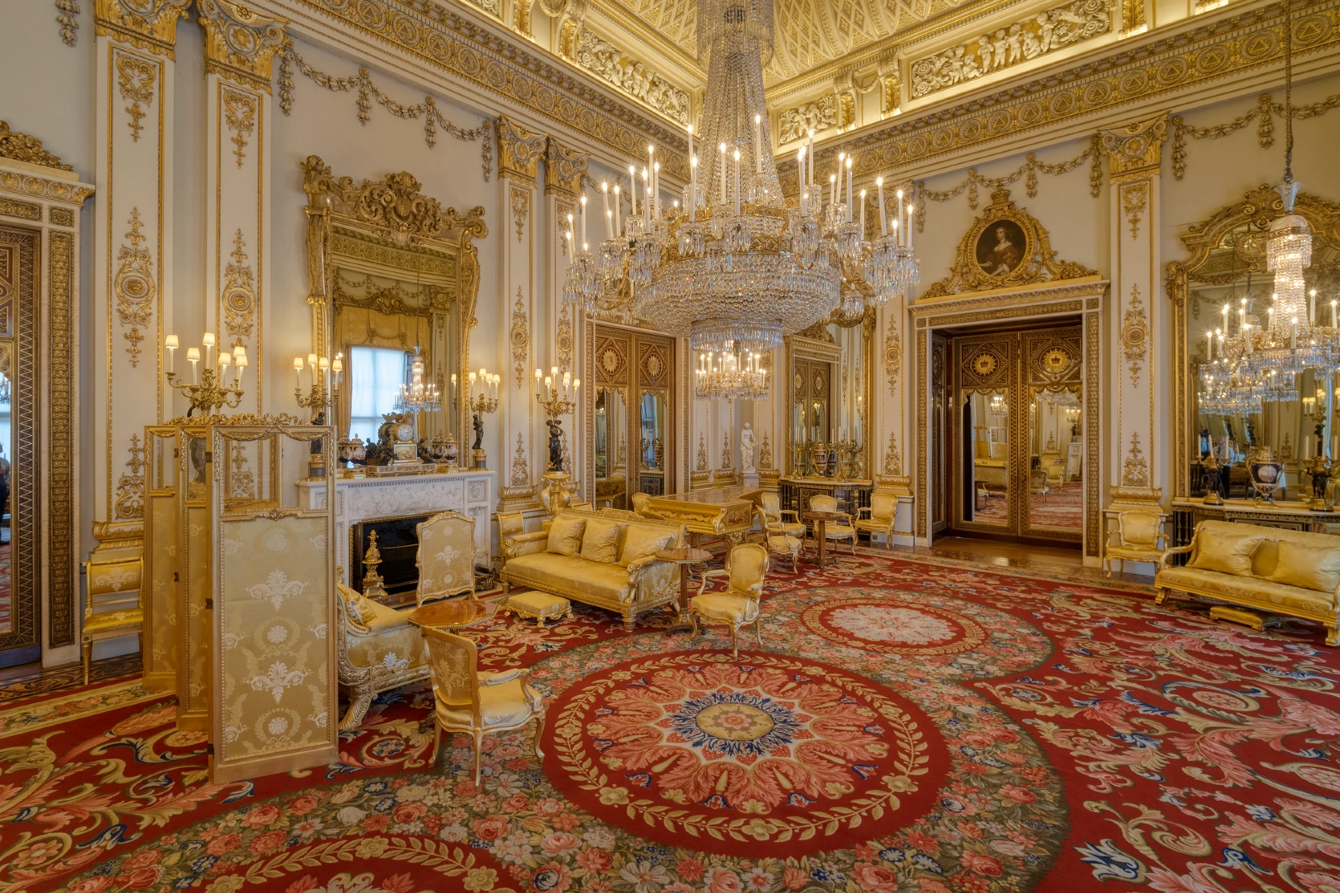 Buckingham Palace Tickets and Royal Mews