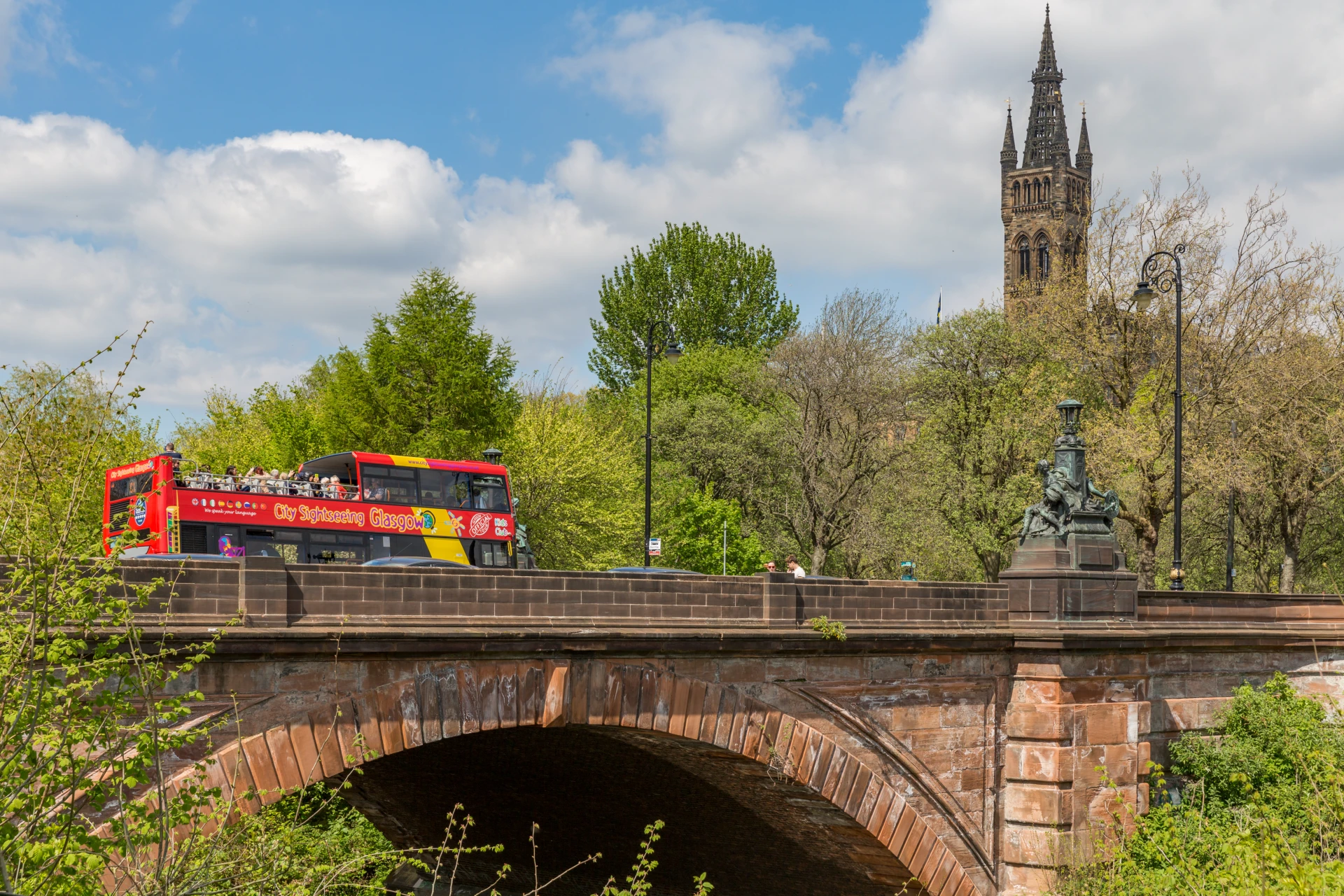 Hop-on Hop-off Bus Tour of Glasgow