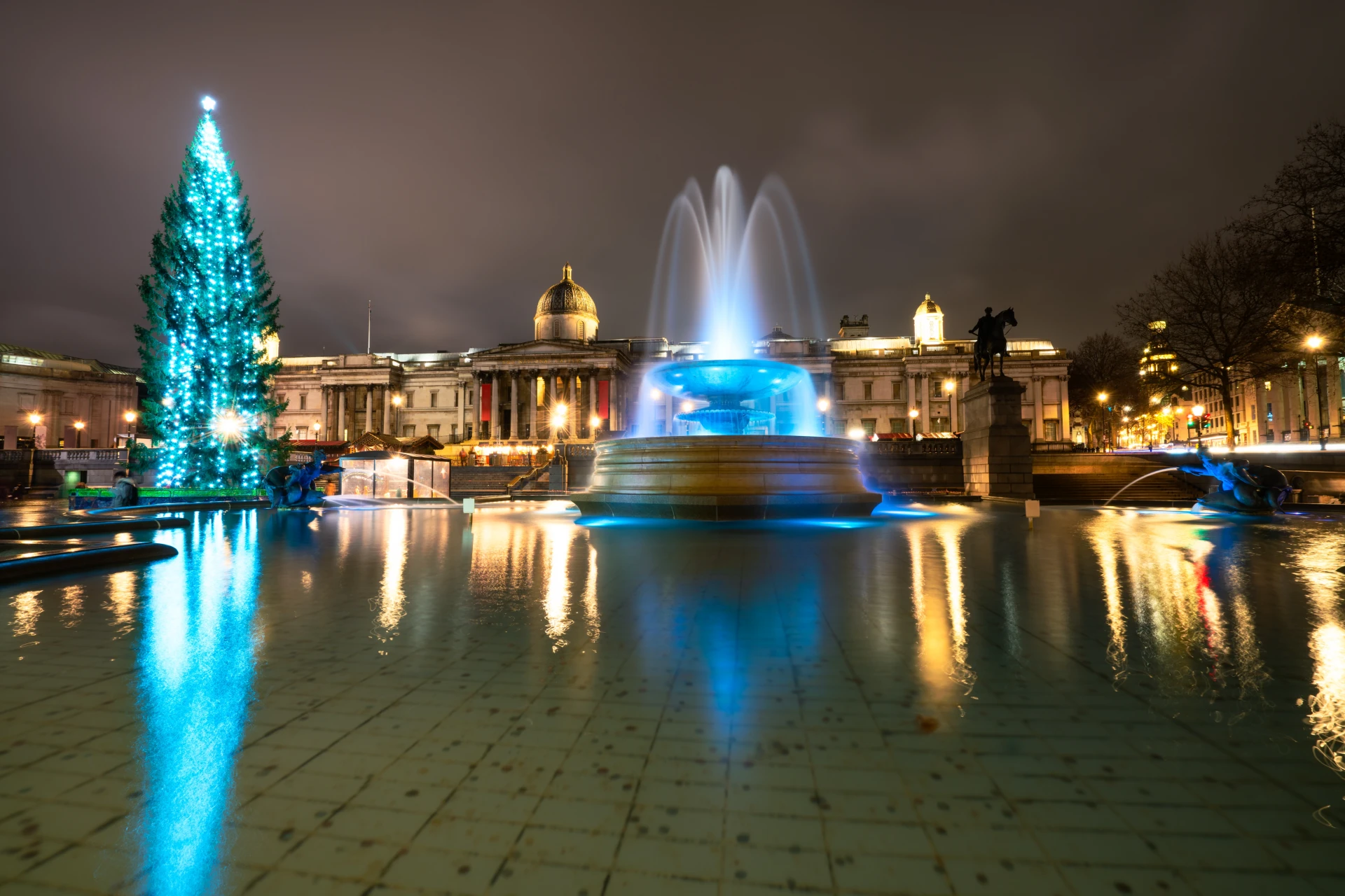 London’s Sights & Sounds on Christmas Day with St Paul’s Entry