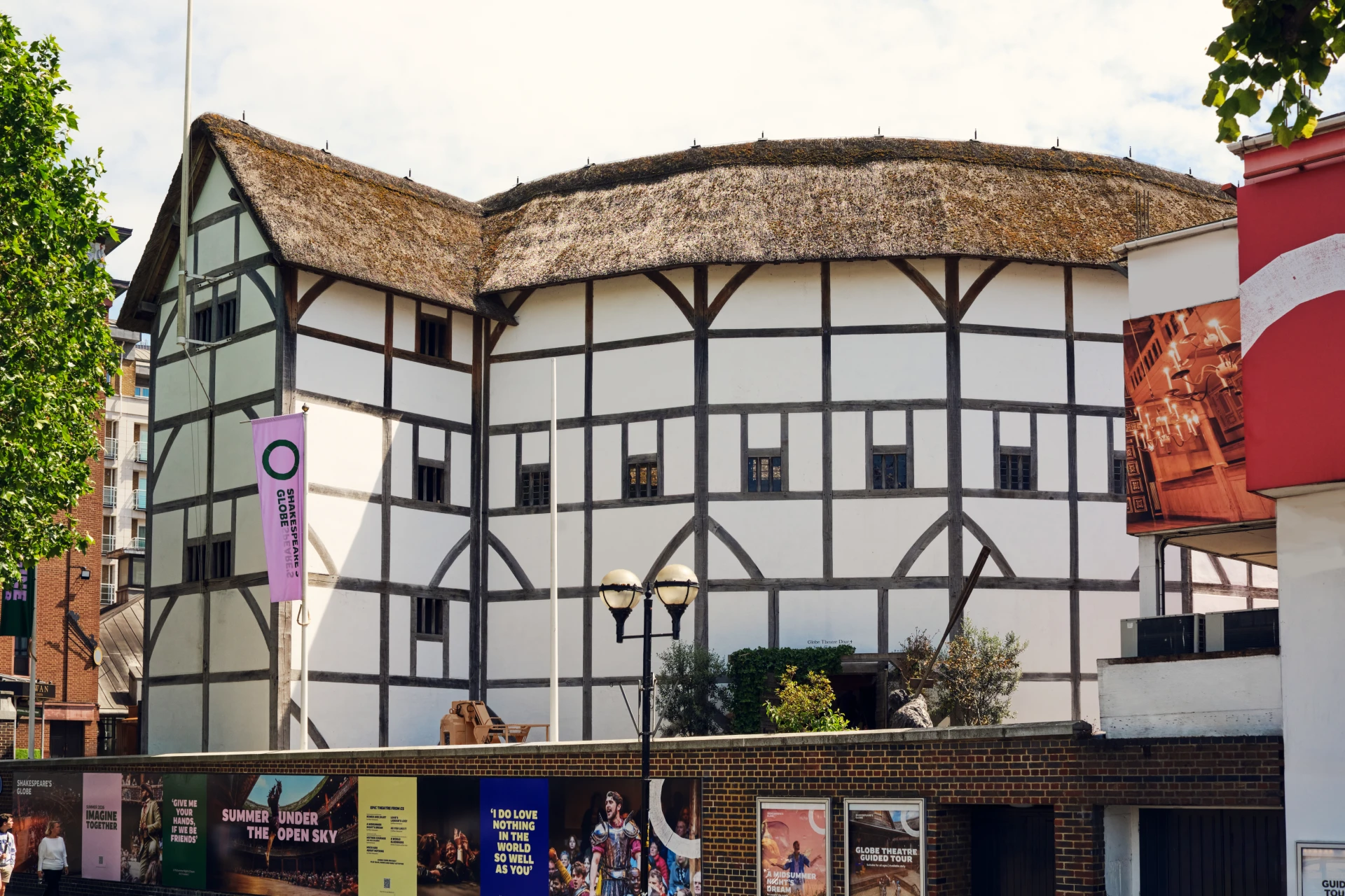Globe Theatre Guided Tour