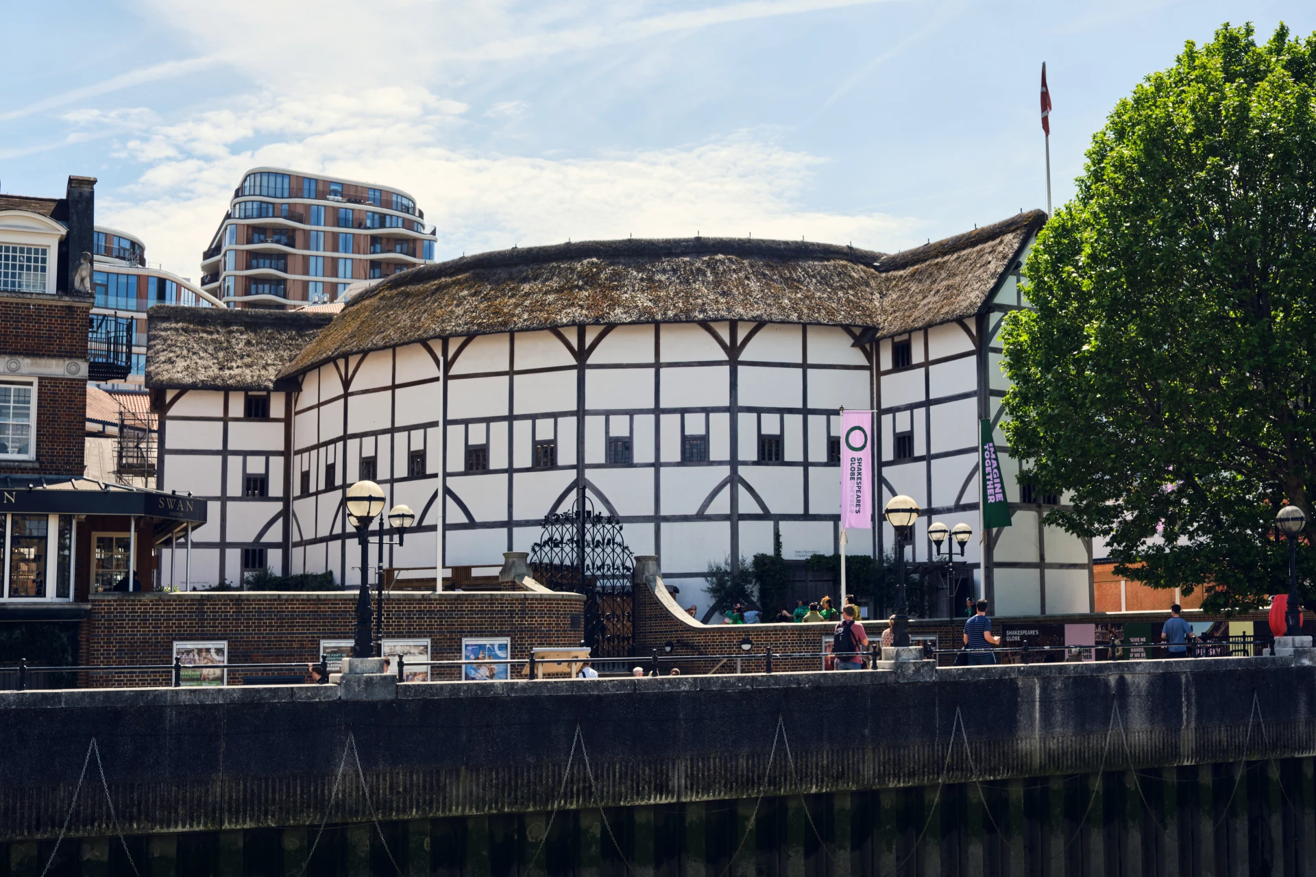 Globe Theatre Guided Tour