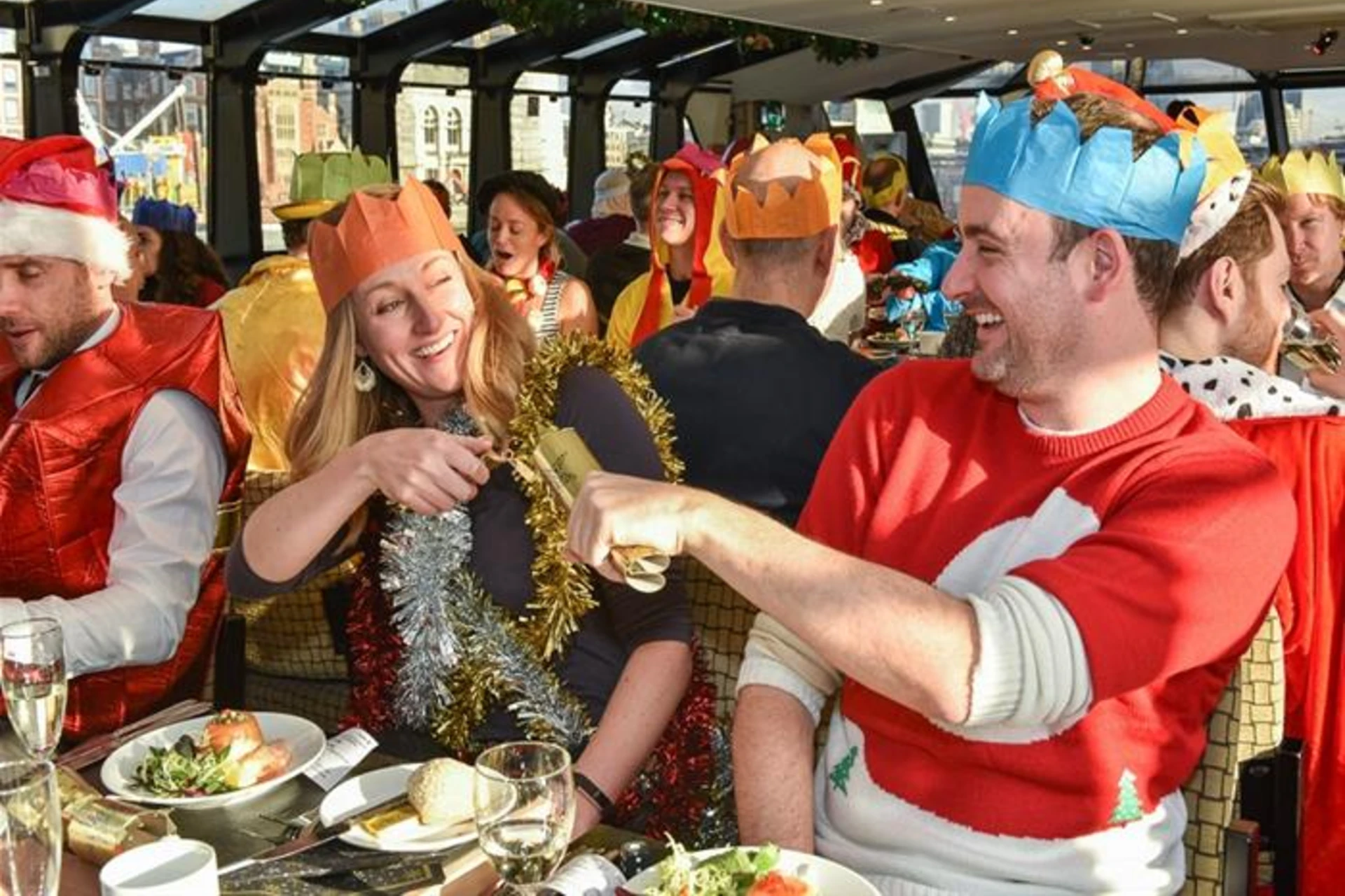 Christmas Day Lunch Cruise and Guided City Tour of London