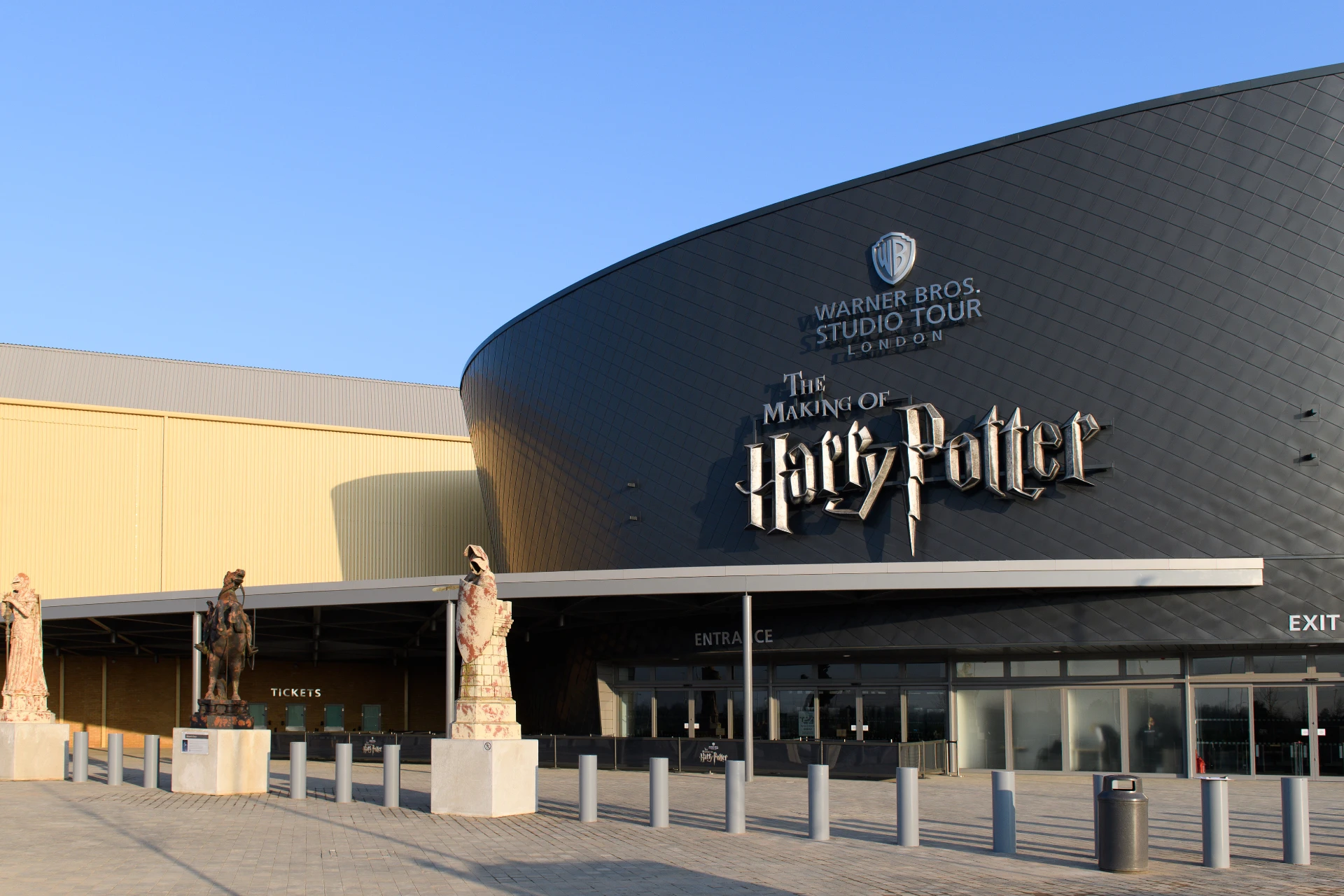 Harry Potter Warner Bros. Studio Tour London with Flexible Return Transport