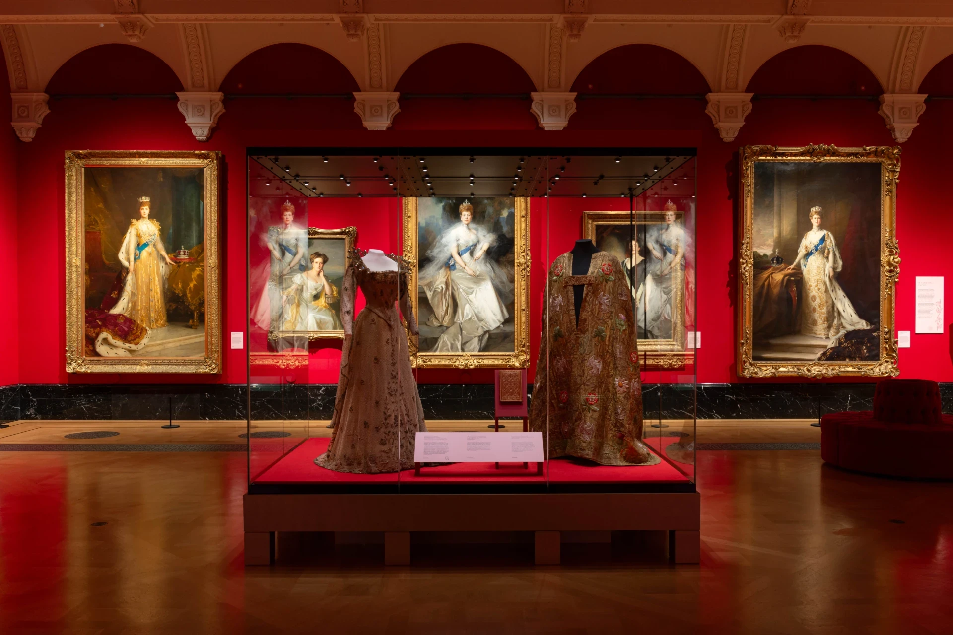 The King’s Gallery with Royal Walking Tour