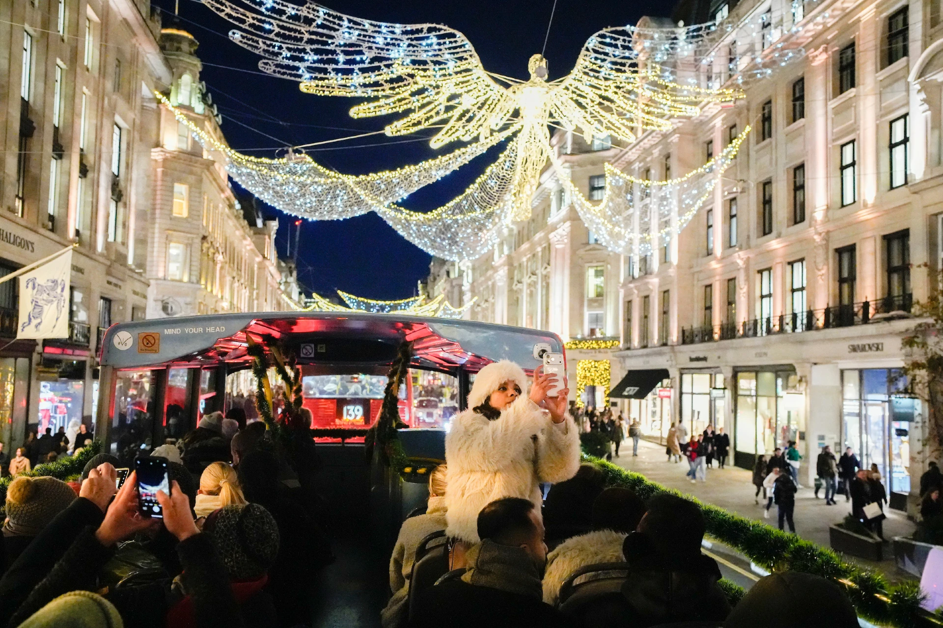 Christmas Lights London by Night Tour with Live Guide