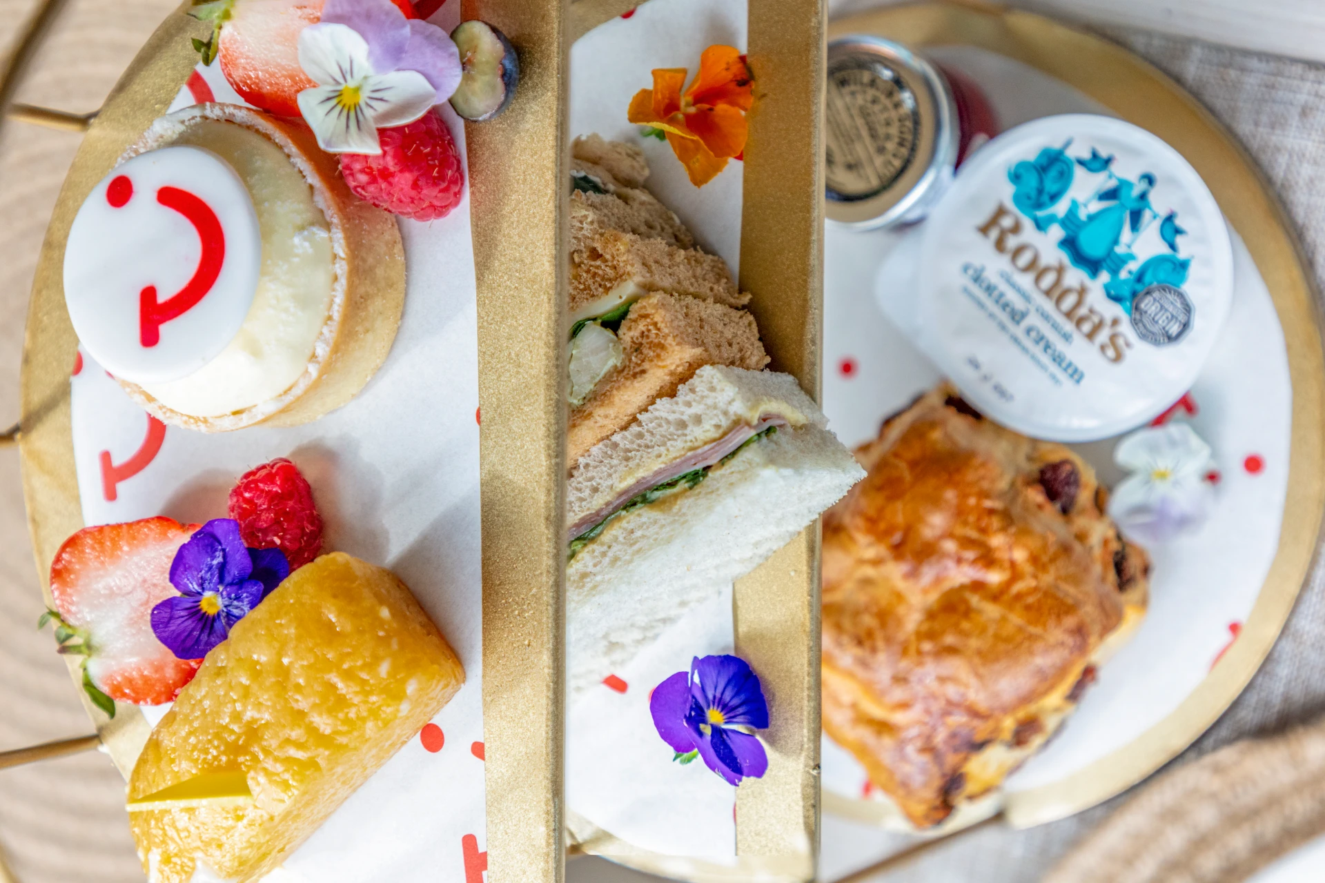 Thames River Cruise with Afternoon Tea