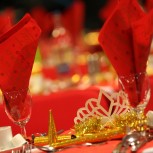 Christmas Day Traditional Lunch Cruise on the River Thames