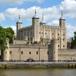 Hop-on Hop-off London Bus Tours - 24 hours ticket + FREE extra 24 hours with London Eye & Tower of London