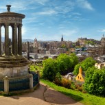 Day Trip to Edinburgh with Bus Tour & Edinburgh Castle Entry