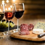 Escorted Tour of Paris with Louvre, Notre Dame & Lunch at Eiffel Tower or Le Bistro
