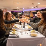 Murder Mystery Night on the River Thames with Dinner and Drink