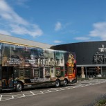 Design Warner Bros Bus