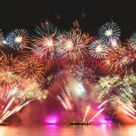 New Year’s Eve Dinner & Thames Cruise with Fireworks aboard the Silver Bonito