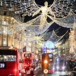 Christmas Lights London by Night Tour with Live Guide