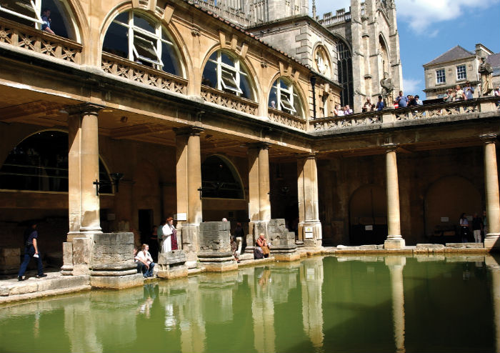 Bath & Private Viewing of Stonehenge