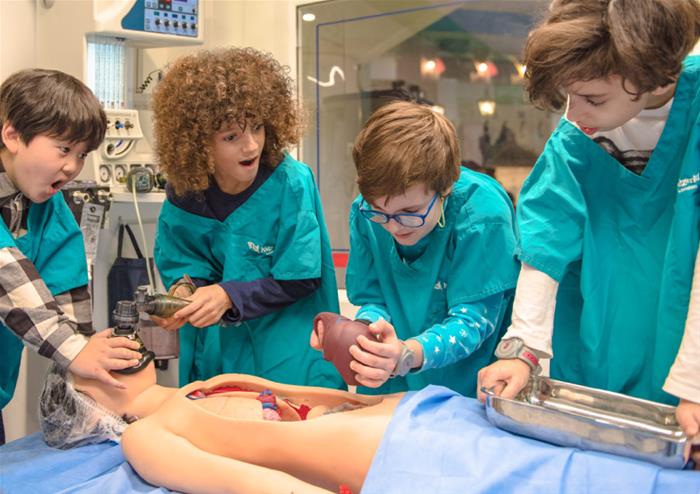 Kidzania Doctor