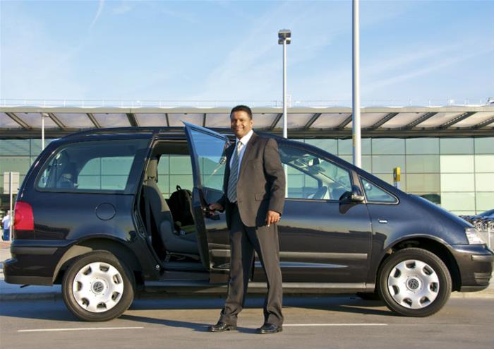 Private Luton airport transfer