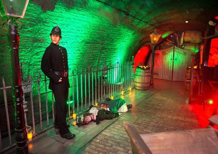 The London Bridge Experience and London Tombs