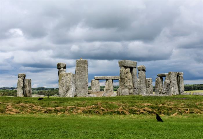 Small Group Tour to Windsor Castle and Stonehenge with Entries