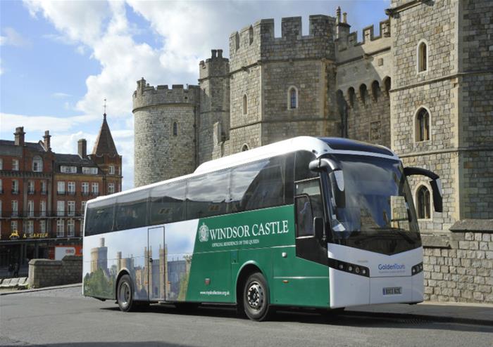Small Group Tour to Windsor Castle and Stonehenge with Entries