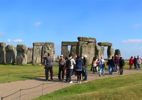 Small Group Tour to Windsor, Bath and Stonehenge with Entries
