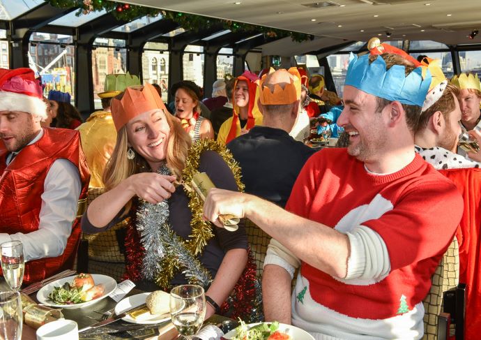 Thames Cruise Christmas Crackers