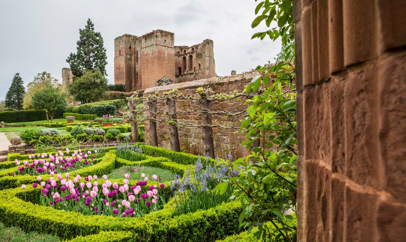 Kenilworth Castle and Elizabethan Garden