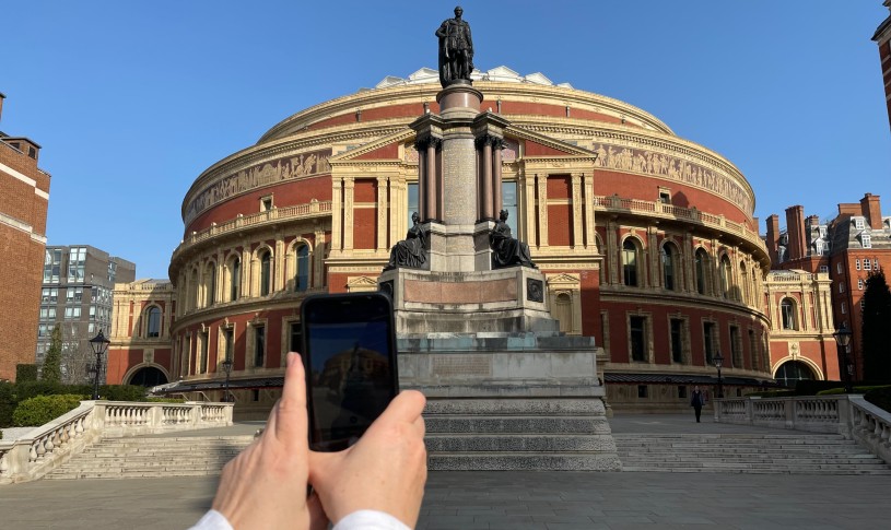 Queen London Walking Tour