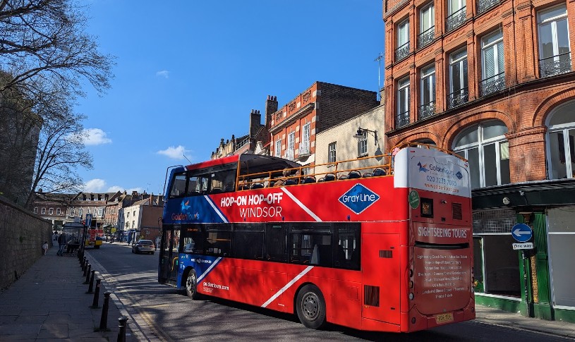 Windsor Castle and Bus Tour