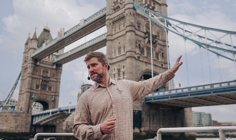 Tower of London Cruise Guide with Tower Bridge