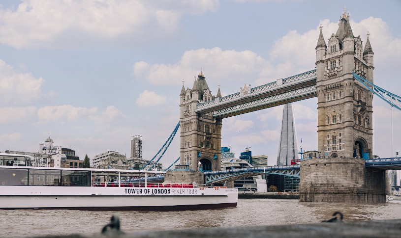 Tower of London Cruise Tower Bridge & Shard
