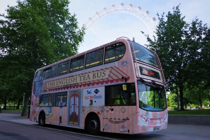 Afternoon Tea Bus with London Eye