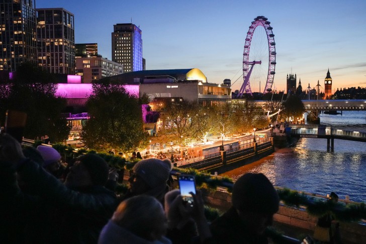 London by Night Open Top Bus Tour
